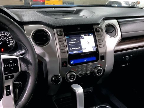 Used 2019 Toyota Tundra Limited w/ Limited Premium Package image 7