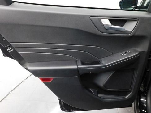 Used 2025 Ford Escape ST-Line image 29