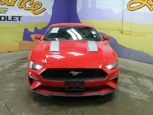Used 2022 Ford Mustang Coupe image 3