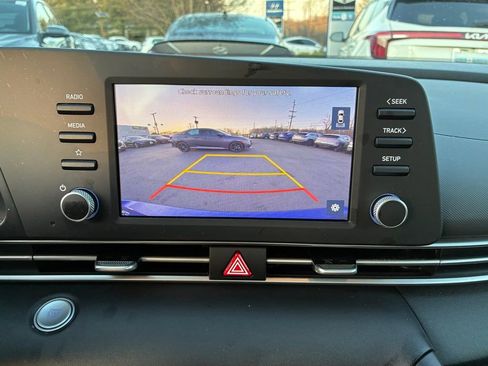 Used 2023 Hyundai Elantra SEL image 28