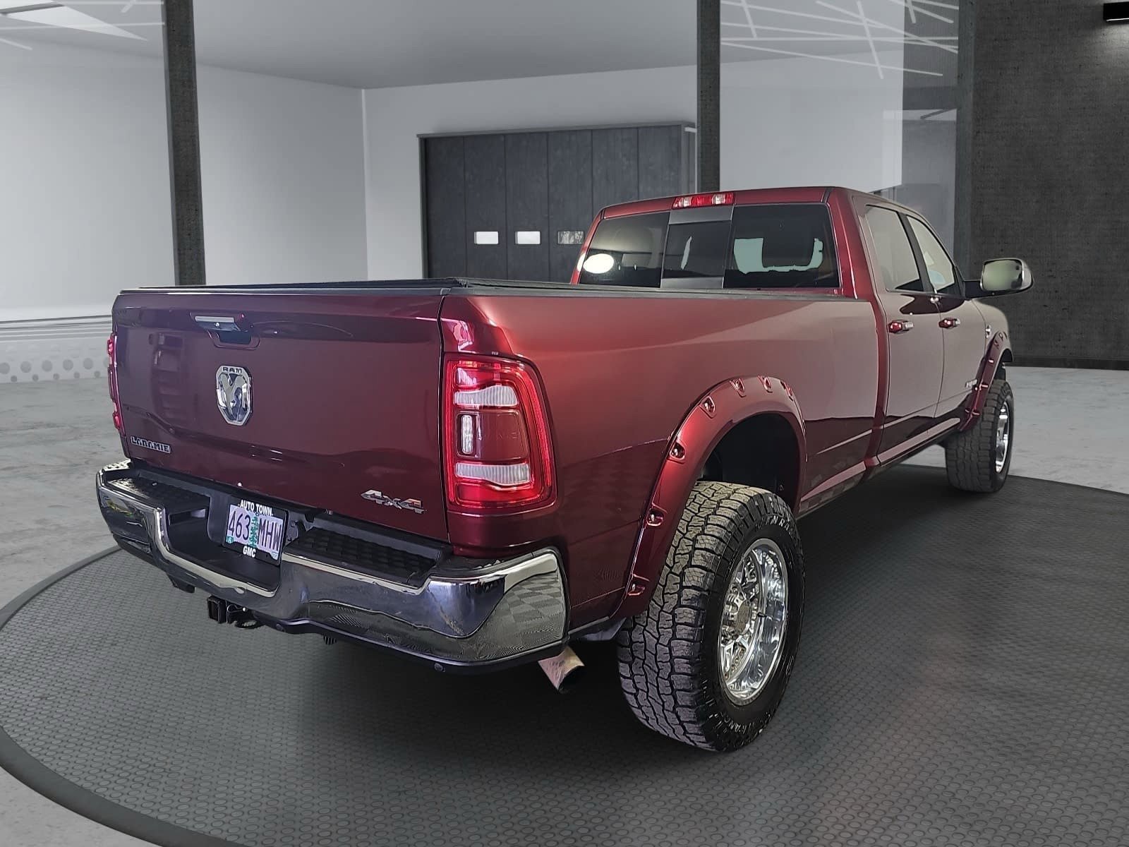 Used 2019 RAM 2500 Laramie AWD/4WD image 2