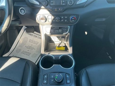 Used 2023 GMC Terrain SLT w/ Elevation Edition image 11