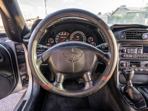 Used 2004 Chevrolet Corvette Z06 w/ Memory Package RWD image 27