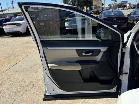 Used 2019 Honda CR-V LX image 12