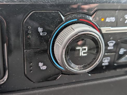 Used 2024 Chevrolet Silverado 3500 LT w/ Convenience Package image 25