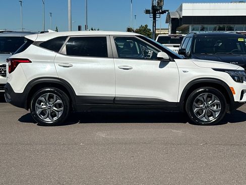 Certified 2024 Kia Seltos LX AWD/4WD image 3