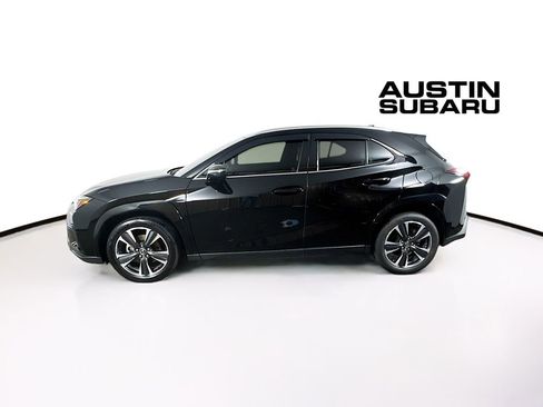 Used 2025 Lexus UX 300h FWD w/ Cold Area Package image 4