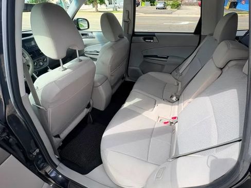 Used 2011 Subaru Forester 2.5X Premium w/ All-Weather Pkg AWD/4WD image 13