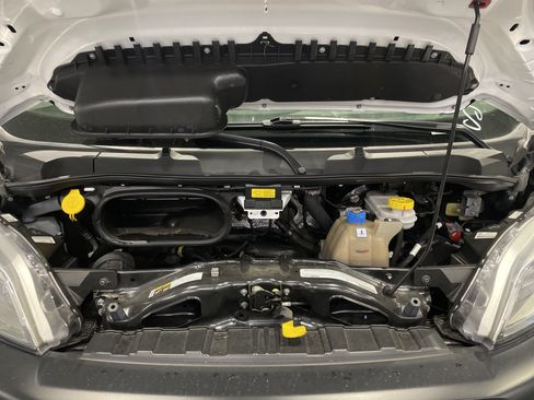 Used 2025 RAM ProMaster 2500 w/ Convenience Group FWD image 32