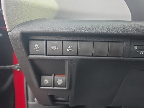 Used 2026 Toyota Sienna XSE FWD image 20