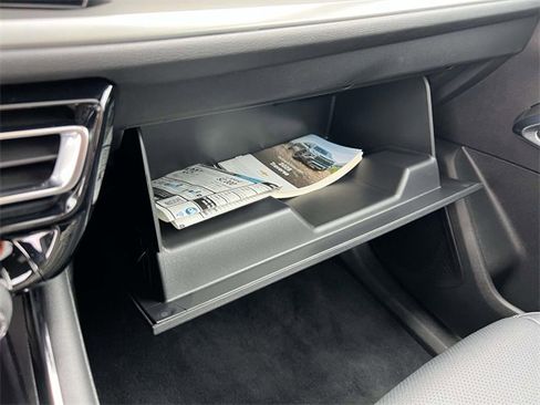 Certified 2025 Chevrolet Traverse LT w/ Sun and Wheel Package image 33