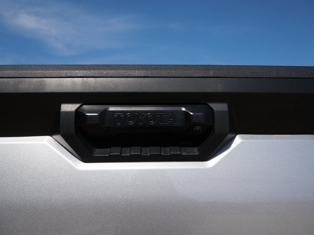 Used 2024 Toyota Tundra SR AWD/4WD image 9