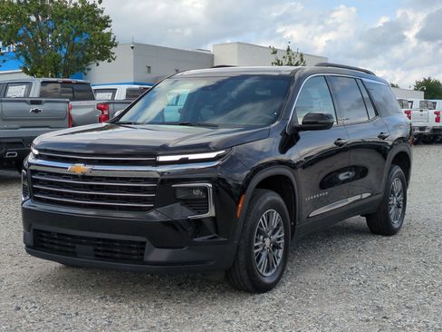 Used 2026 Chevrolet Traverse LT AWD/4WD image 5