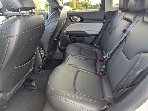 Certified 2022 Jeep Compass Limited w/ Elite Group image 18