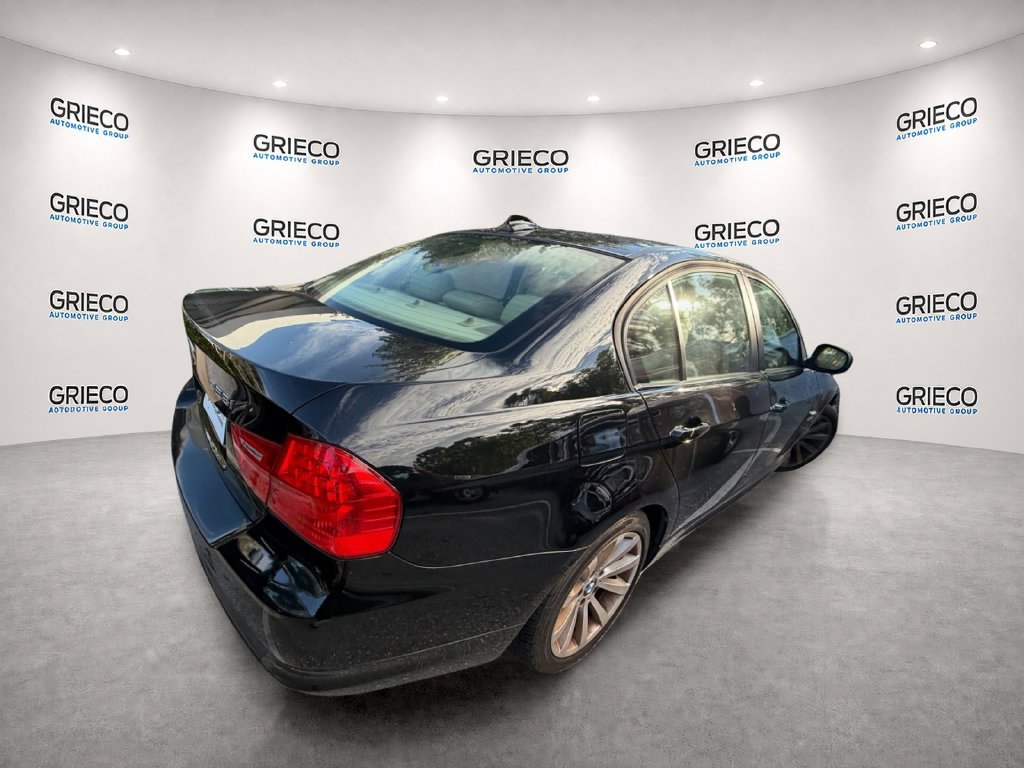 Used 2011 BMW 328i xDrive Sedan AWD/4WD image 7