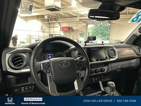 Used 2018 Toyota Tacoma Limited RWD image 15