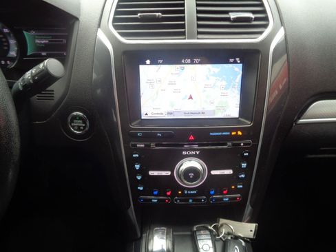 Used 2018 Ford Explorer Sport w/ Equipment Group 401A AWD/4WD image 37