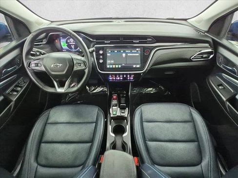 Used 2023 Chevrolet Bolt EUV LT w/ Convenience Package FWD image 19