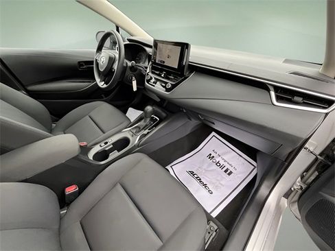 Used 2024 Toyota Corolla LE image 35