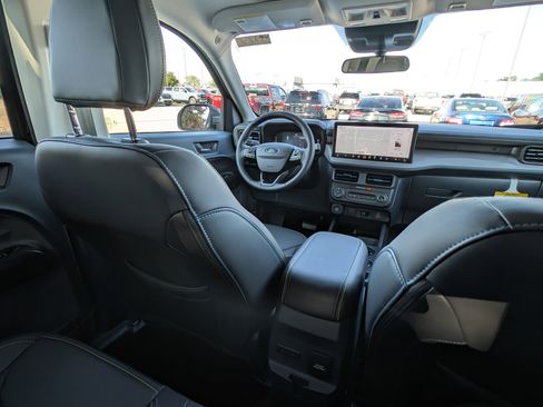 New 2025 Ford Maverick Lobo image 60