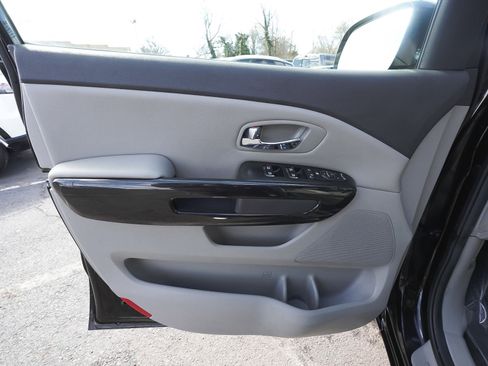 Used 2018 Kia Sedona EX image 9