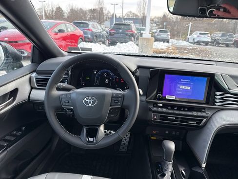 New 2026 Toyota Camry SE image 9