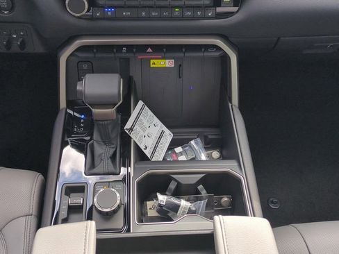 New 2026 Toyota Tundra Limited AWD/4WD image 17