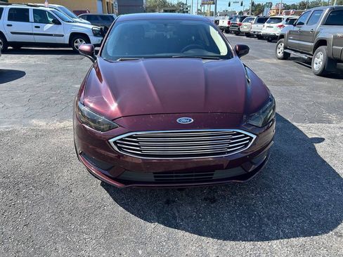 Used 2018 Ford Fusion SE w/ Fusion SE Technology Package FWD image 7