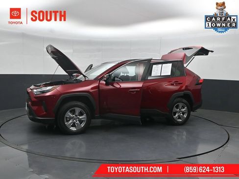 Used 2025 Toyota RAV4 XLE AWD/4WD image 52