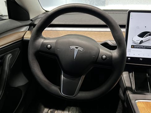 Used 2023 Tesla Model 3 Standard Range image 27