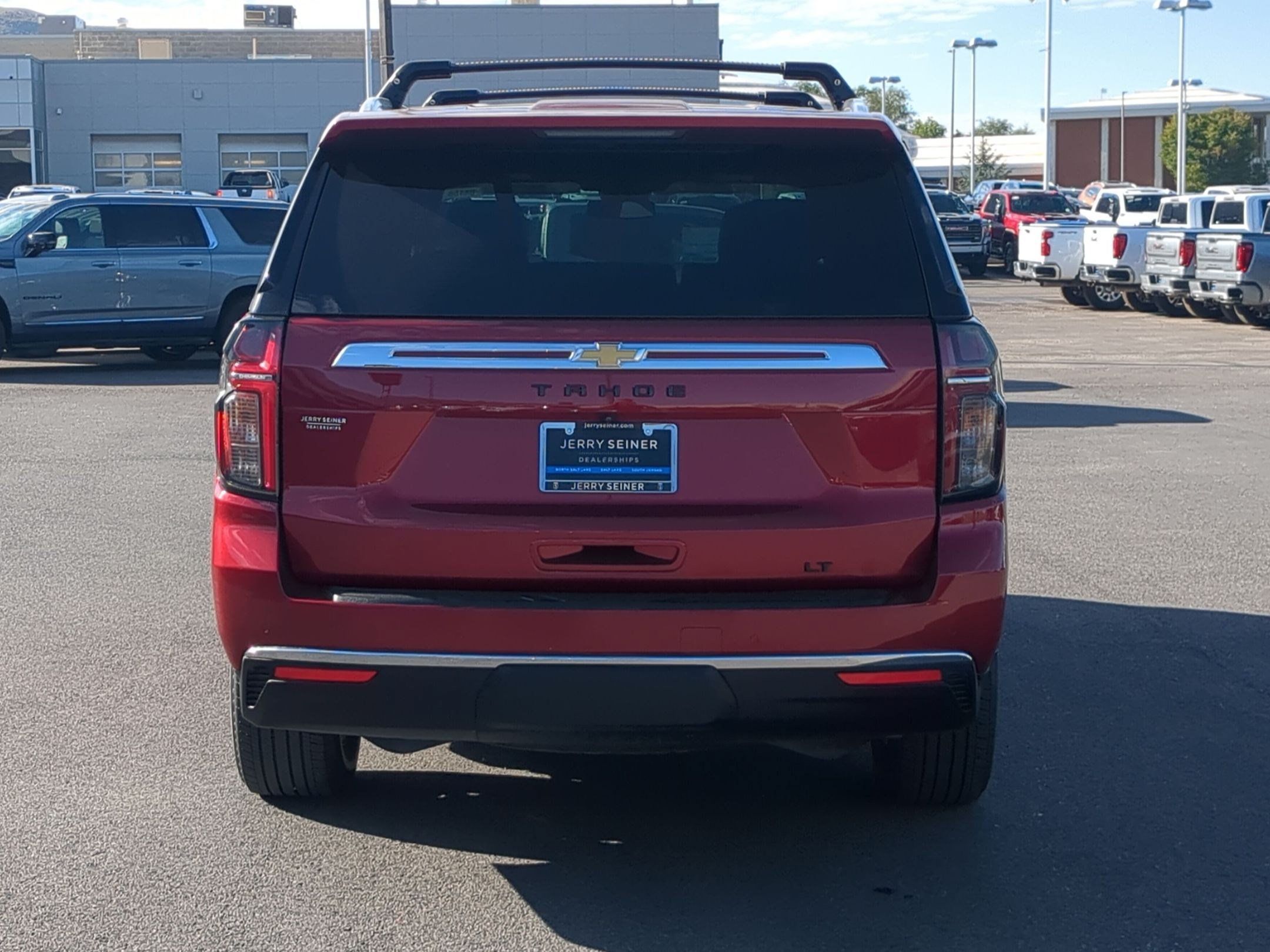 Used 2024 Chevrolet Tahoe LT w/ Luxury Package AWD/4WD image 4