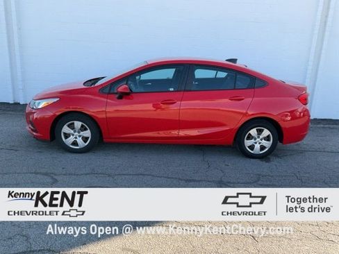 Used 2018 Chevrolet Cruze LS image 26