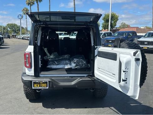 New 2025 Ford Bronco Badlands image 19