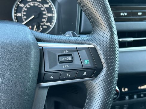 Used 2025 Mitsubishi Outlander SE AWD/4WD image 12