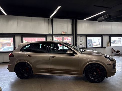 Used 2016 Porsche Cayenne GTS AWD/4WD image 16