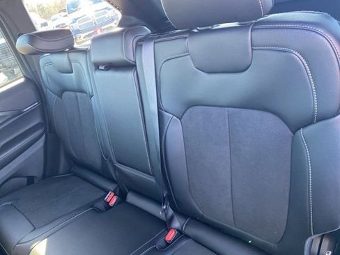 New 2025 Jeep Grand Cherokee Altitude image 35