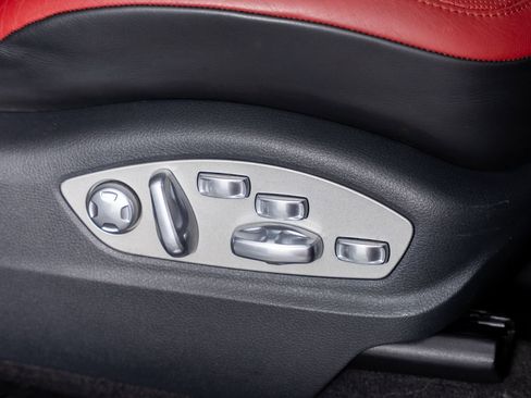 Used 2016 Porsche Macan Turbo image 29