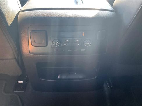 Used 2019 Chevrolet Tahoe LT AWD/4WD image 36