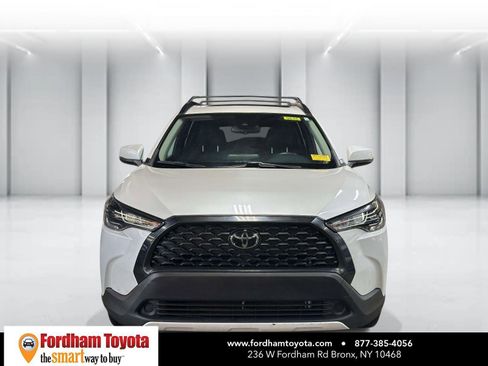 Used 2022 Toyota Corolla Cross LE w/ Moonroof Package image 9