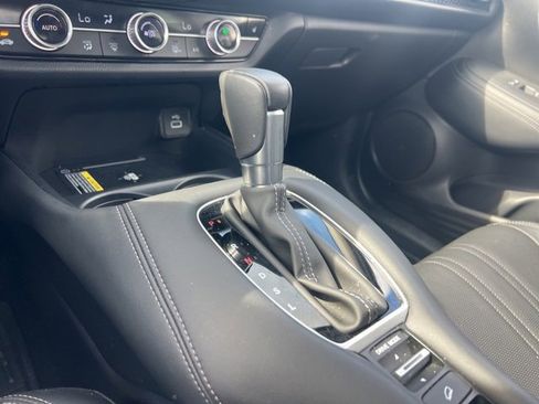Certified 2024 Honda HR-V EX-L image 18
