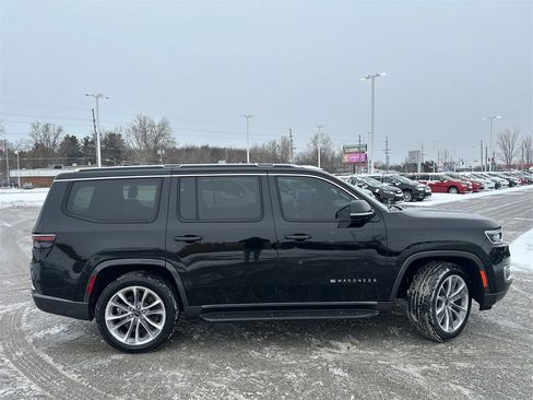 Used 2022 Jeep Wagoneer Series II w/ Premium Group I image 2