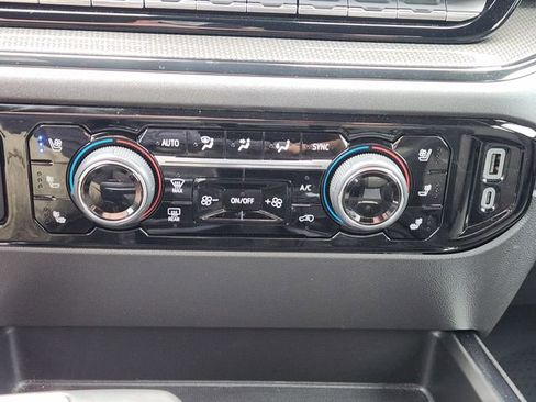 Used 2024 Chevrolet Silverado 1500 ZR2 w/ Technology Package image 20