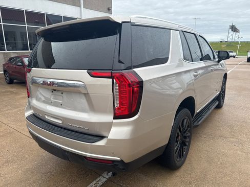 Used 2024 GMC Yukon Denali image 7