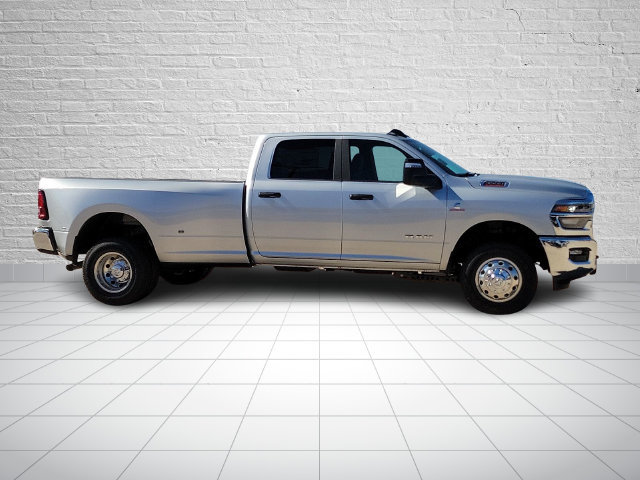 New 2027 RAM 3500 Big Horn AWD/4WD image 5