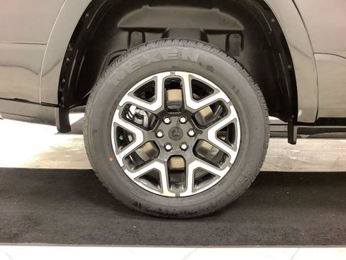 New 2025 RAM 1500 Laramie w/ Advanced Safety Group II AWD/4WD image 24