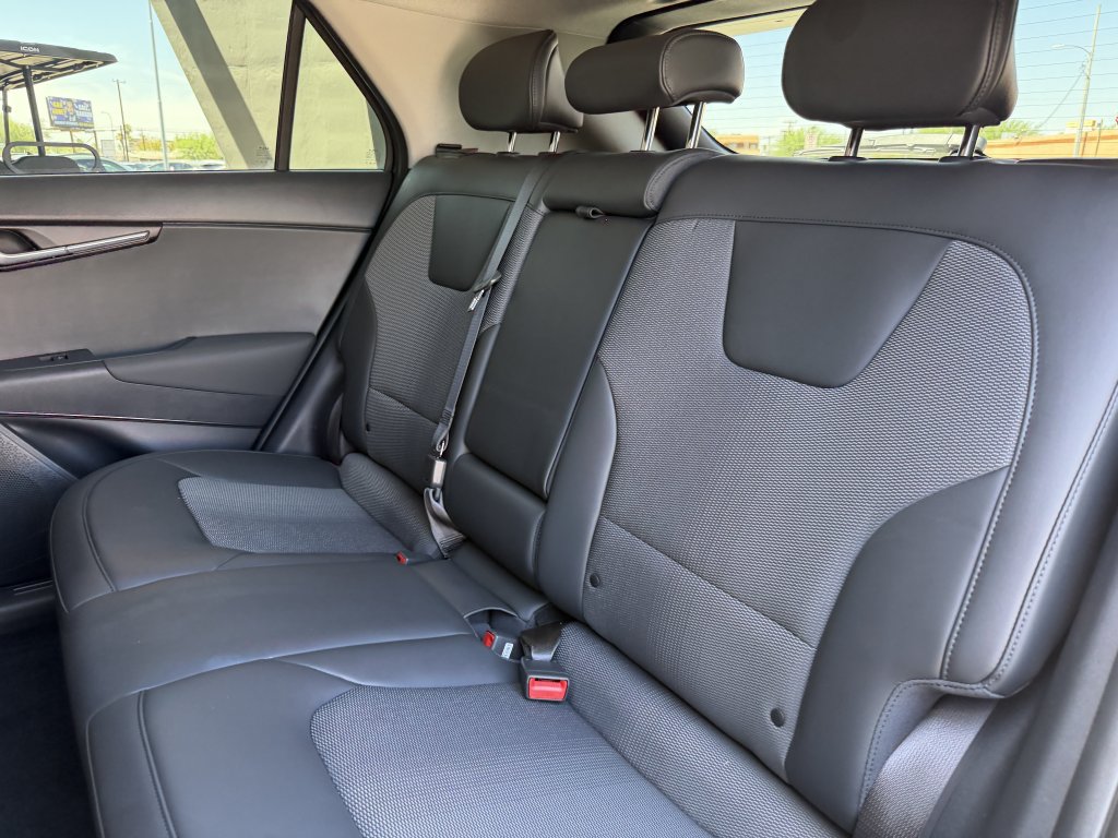 Used 2025 Kia Niro Wind FWD image 36