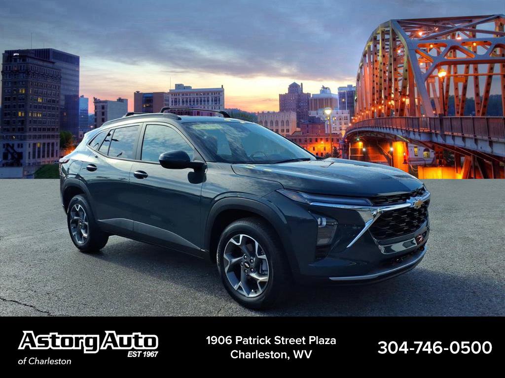 Used 2026 Chevrolet Trax LT w/ LT Convenience Package FWD image 1