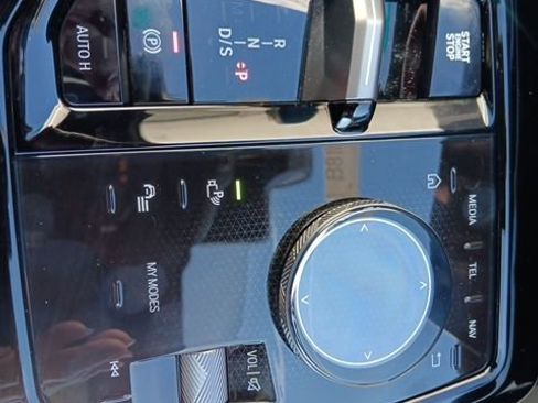 New 2025 BMW 530i xDrive w/ Premium Package image 37