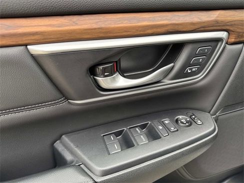 Used 2020 Honda CR-V Touring image 18