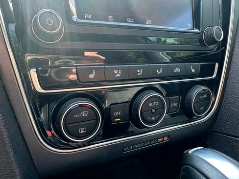 Used 2017 Volkswagen Passat 1.8T R-Line image 24